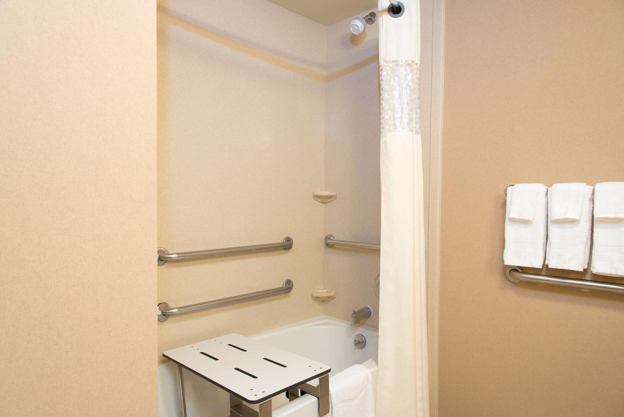 Hampton Inn & Suites Bloomington-Normal Esterno foto