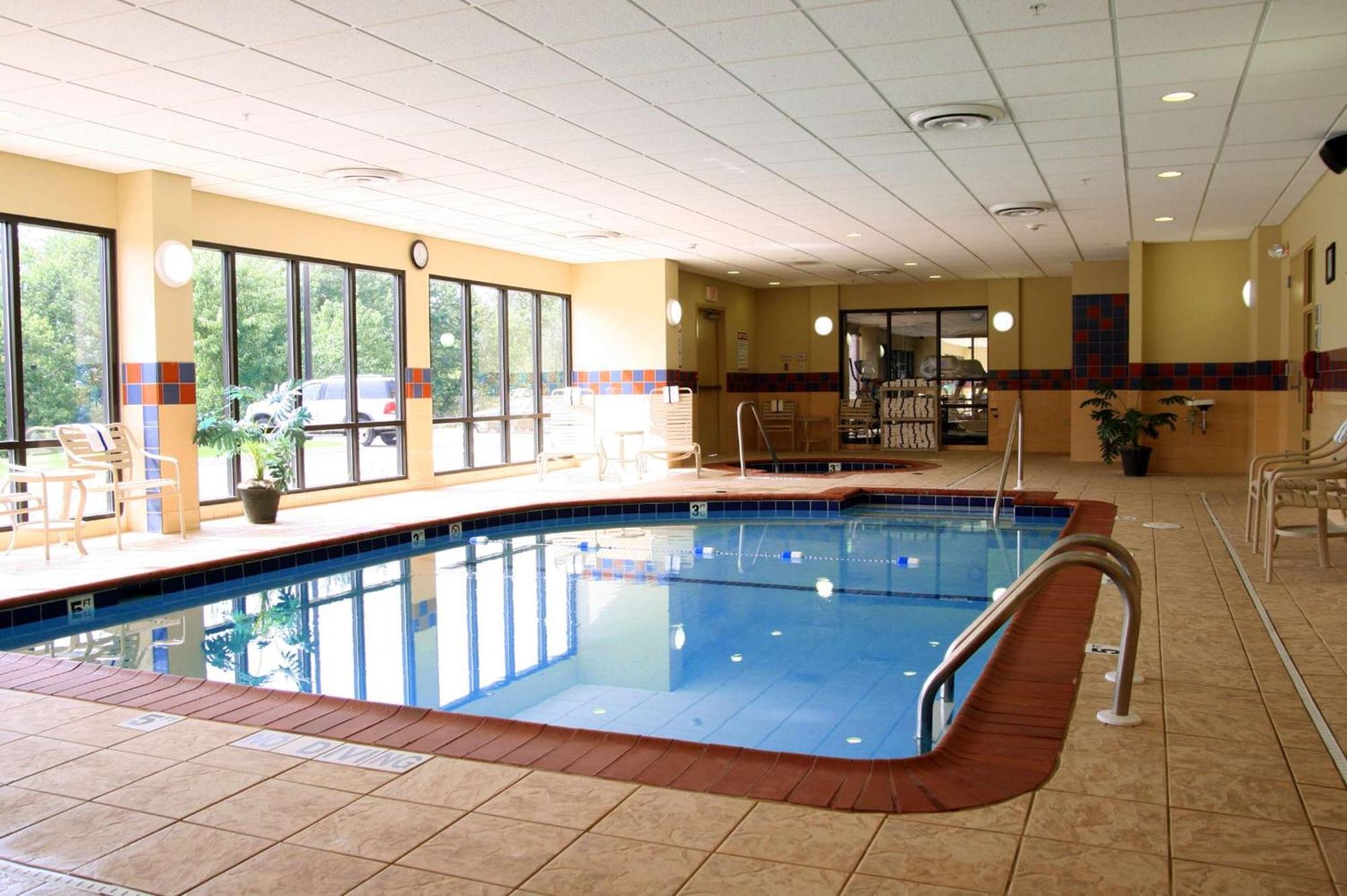 Hampton Inn & Suites Bloomington-Normal Esterno foto